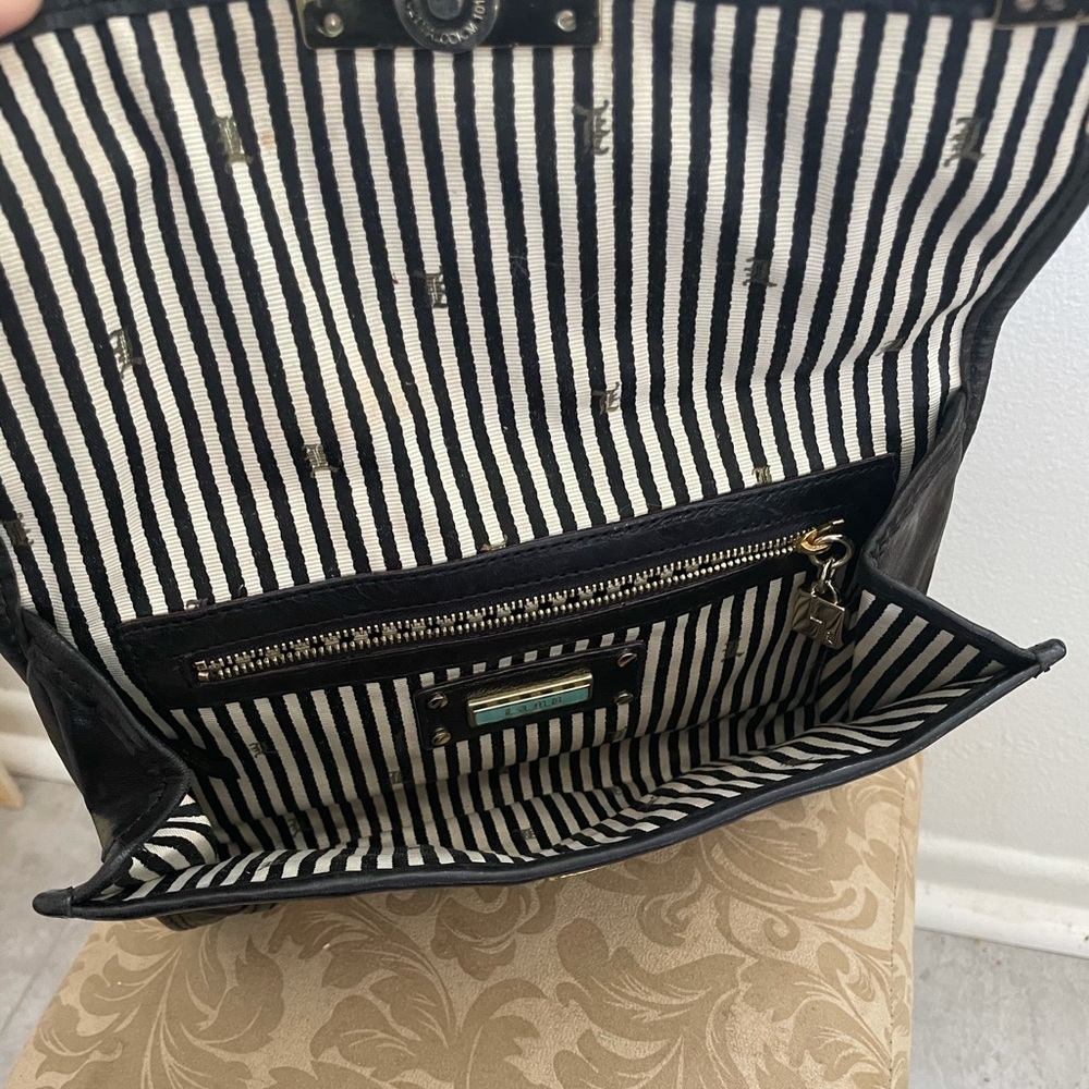 ๐ L.A.M.B. Clutch - Picture 4 of 11
